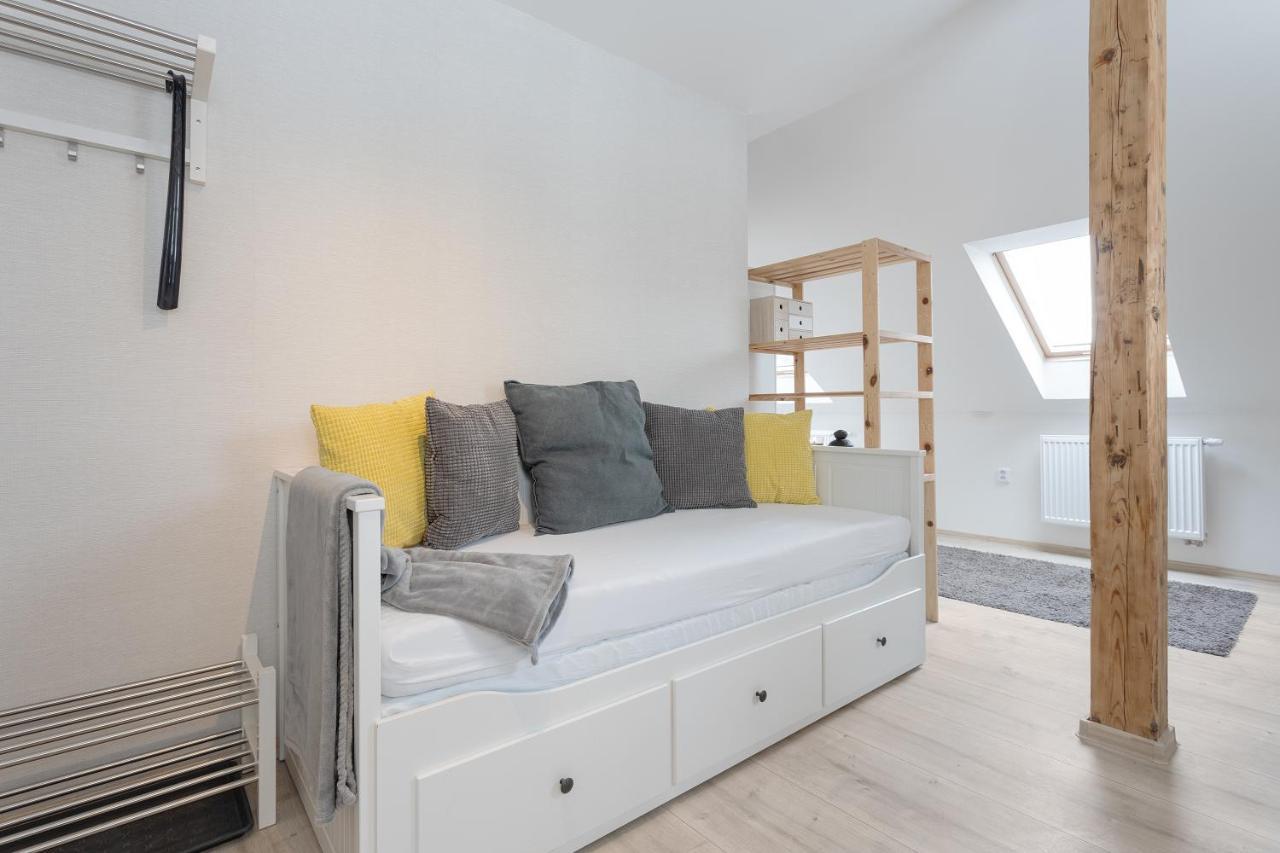 Apartmany Vlevo&Dole โรกีนีซ นัด ยีเซอโร ภายนอก รูปภาพ