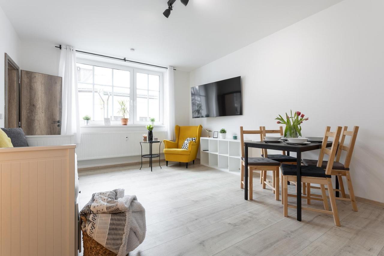 Apartmany Vlevo&Dole โรกีนีซ นัด ยีเซอโร ภายนอก รูปภาพ