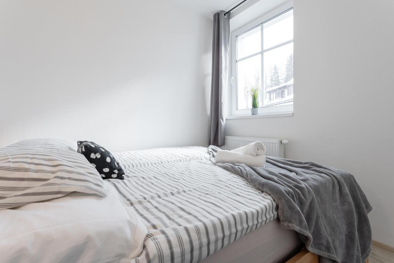 Apartmany Vlevo&Dole โรกีนีซ นัด ยีเซอโร ภายนอก รูปภาพ